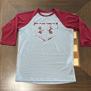 Under Armour heatgear boys 3/4 sleeve gray/red t-shirt size youth large.